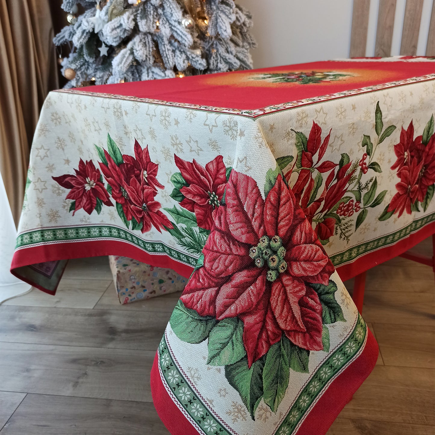 Christmas Tablecloth Red Poinsettia Holiday Centerpiece Fabric X-mas tablecloth for Rectangle Table