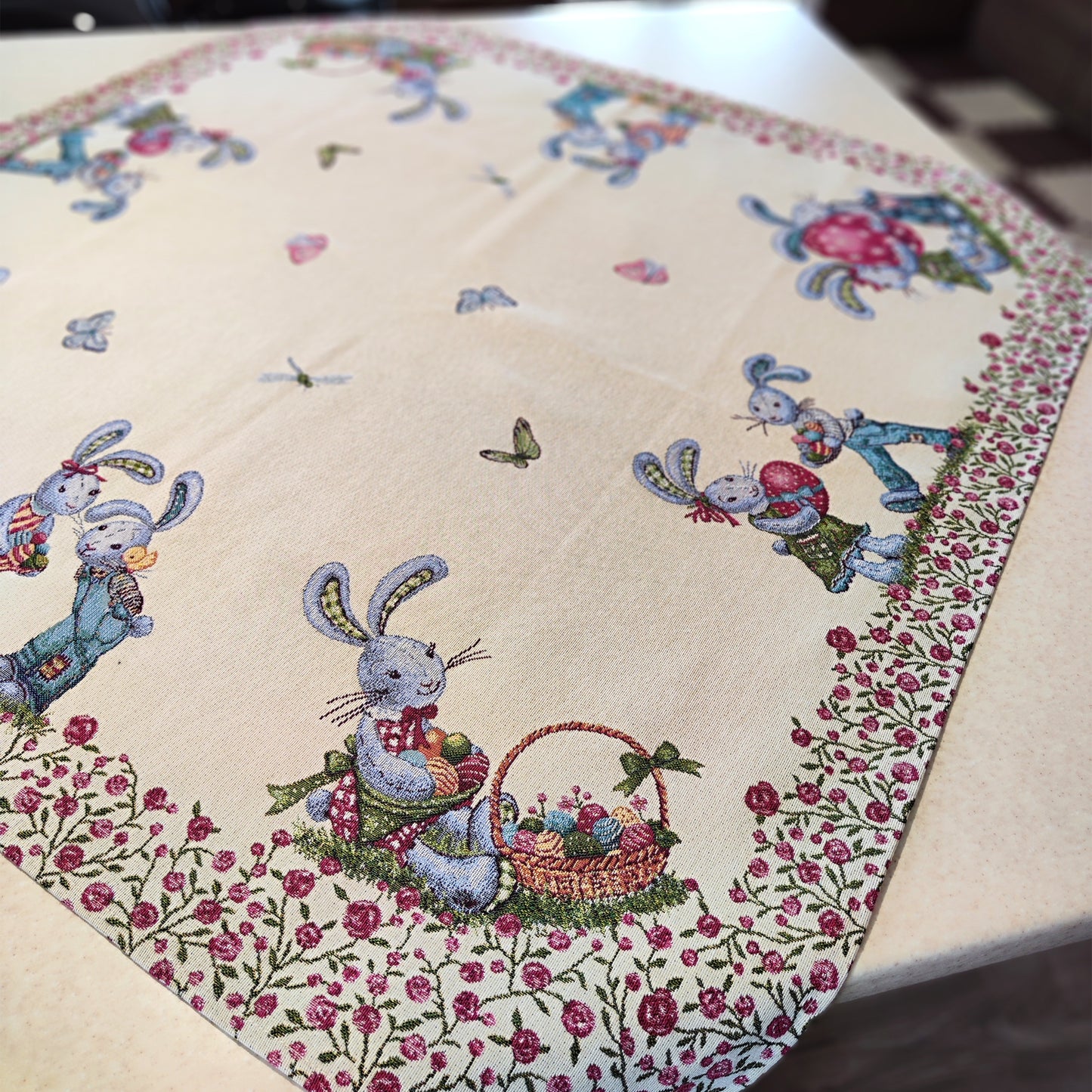 Table Topper Easter Cloth Napkins, Small Decorative Tapestry Tablecloth Toppers Napkins with Easter Bunny