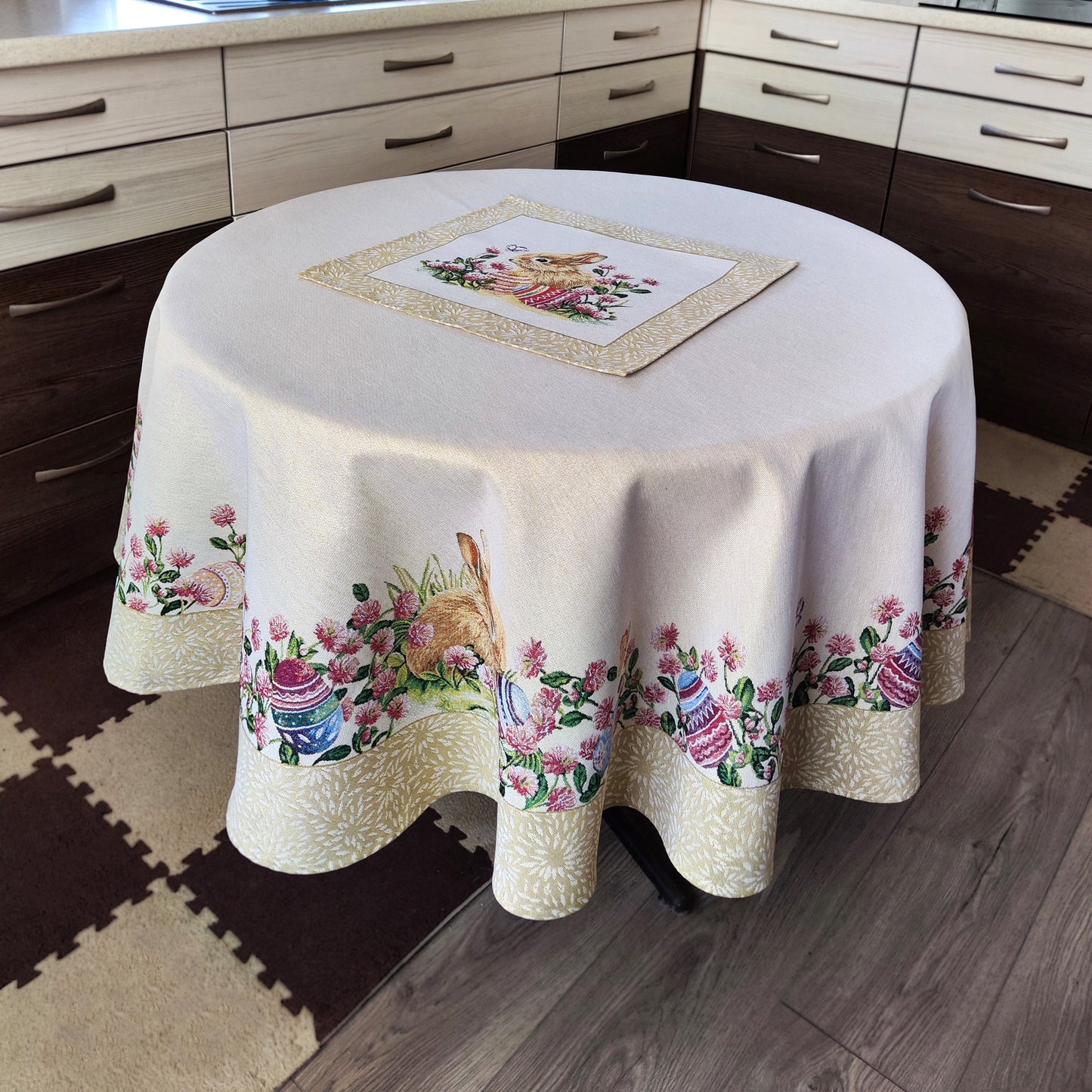 Easter Table Topper Cloth Napkins, Small Decorative Tapestry Table Toppers Napkins with Easter Bunny