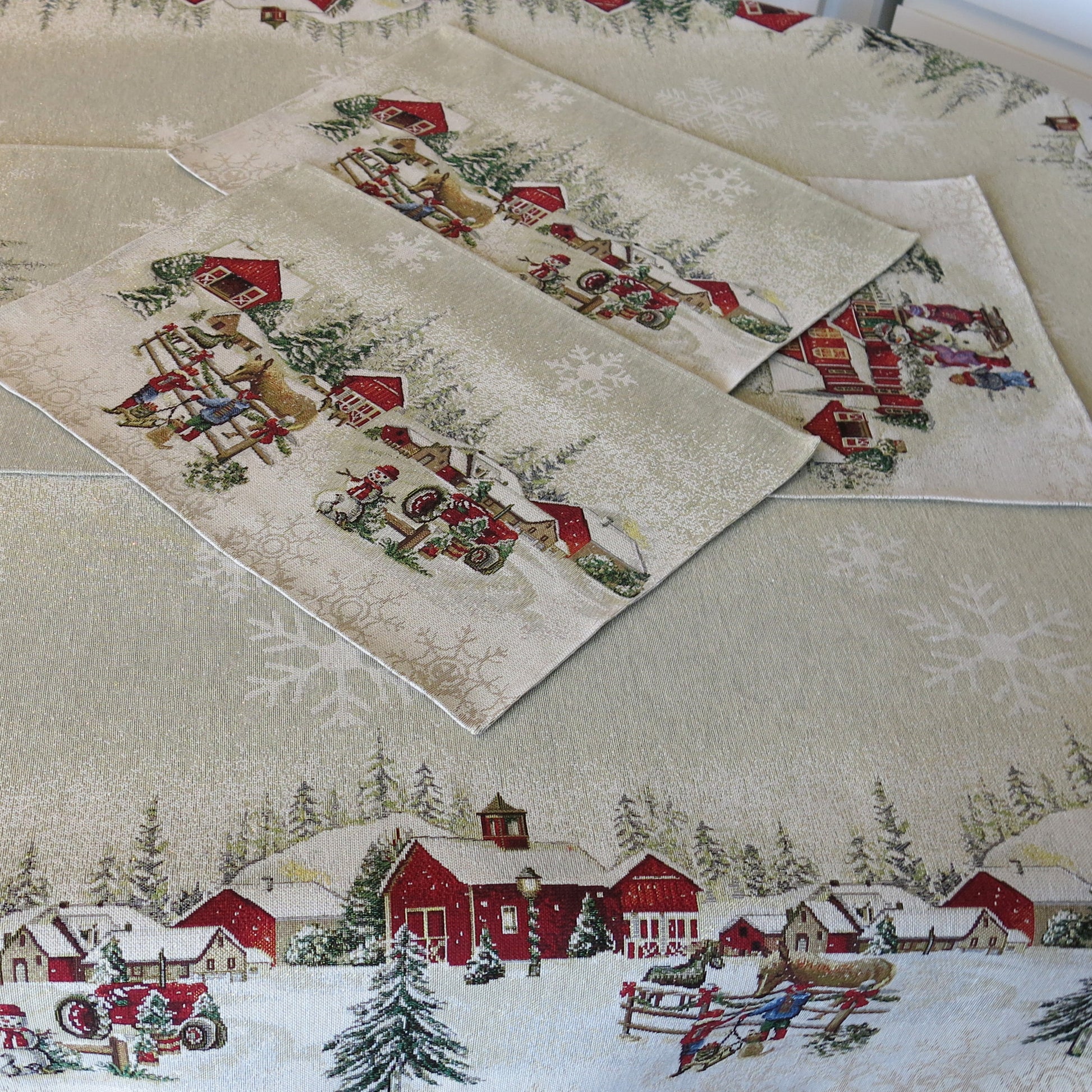 Placemats Christmas Holiday Set of 2 Glitter with gold Lurex Winter Snowmen