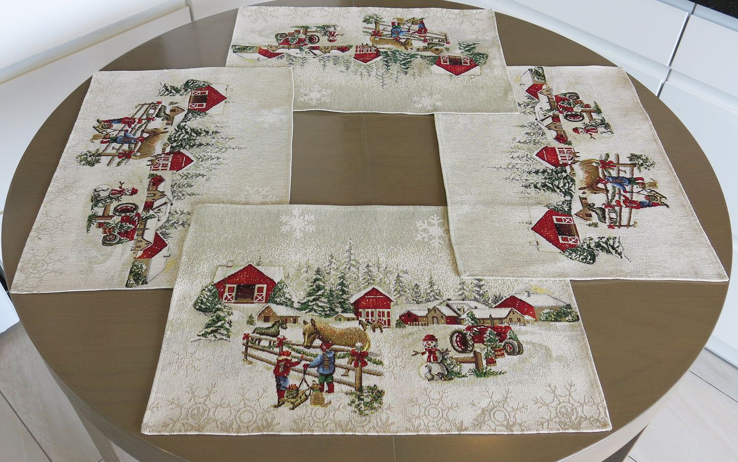 Placemats Christmas Holiday Set of 2 Glitter with gold Lurex Winter Snowmen