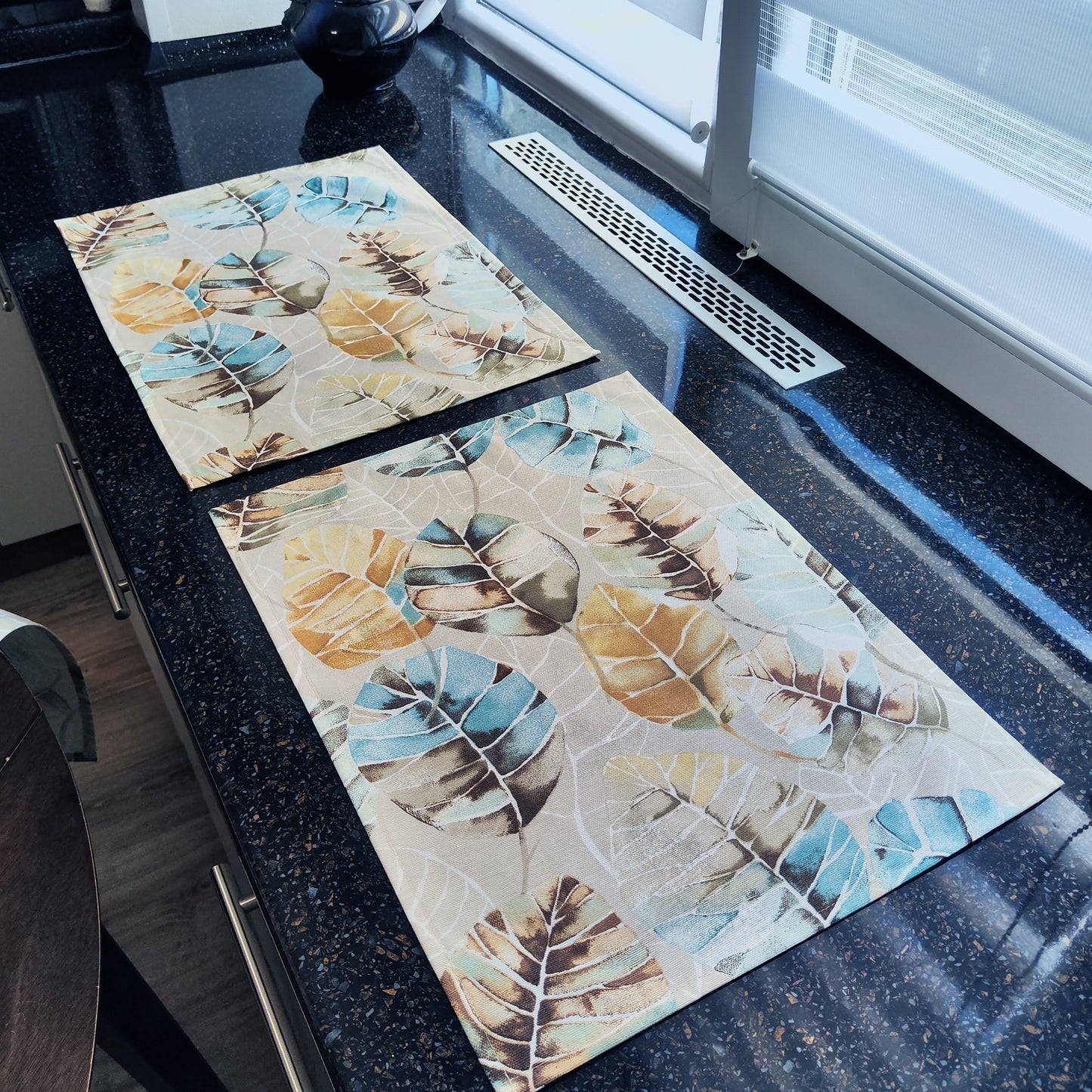 Set of 2 Placemats Fabric Waterproof table mats Size: 12in X 16in (30cm X 40cm) Autumn waltz