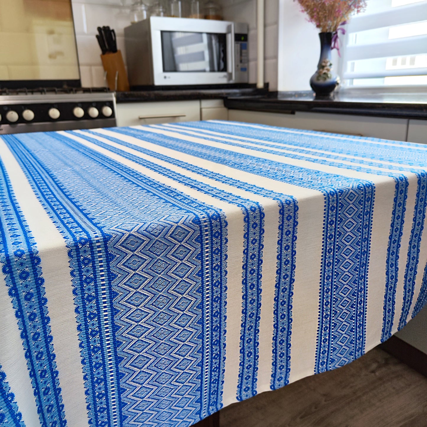 Ukrainian Tablecloth White Fabric National Style Rectangular Blue and White Ornament