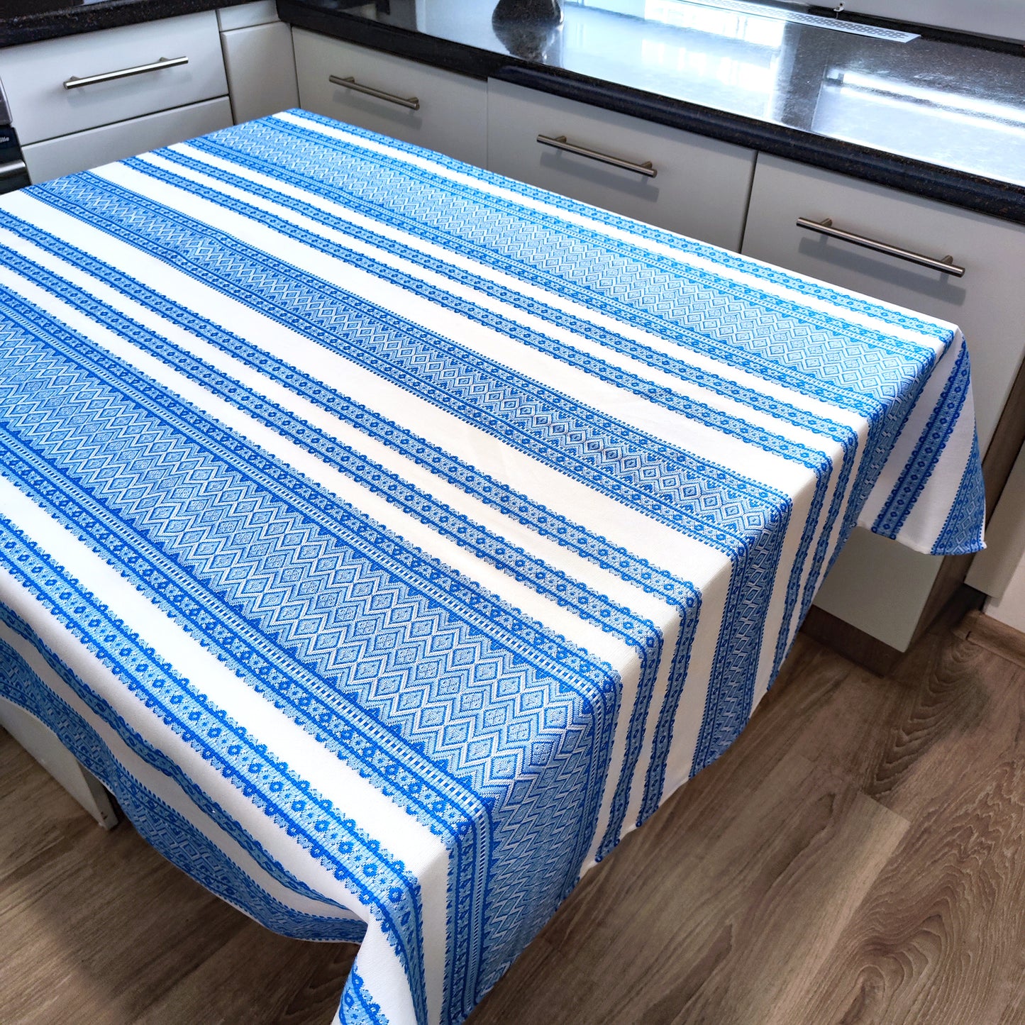 Ukrainian Tablecloth White Fabric National Style Rectangular Blue and White Ornament