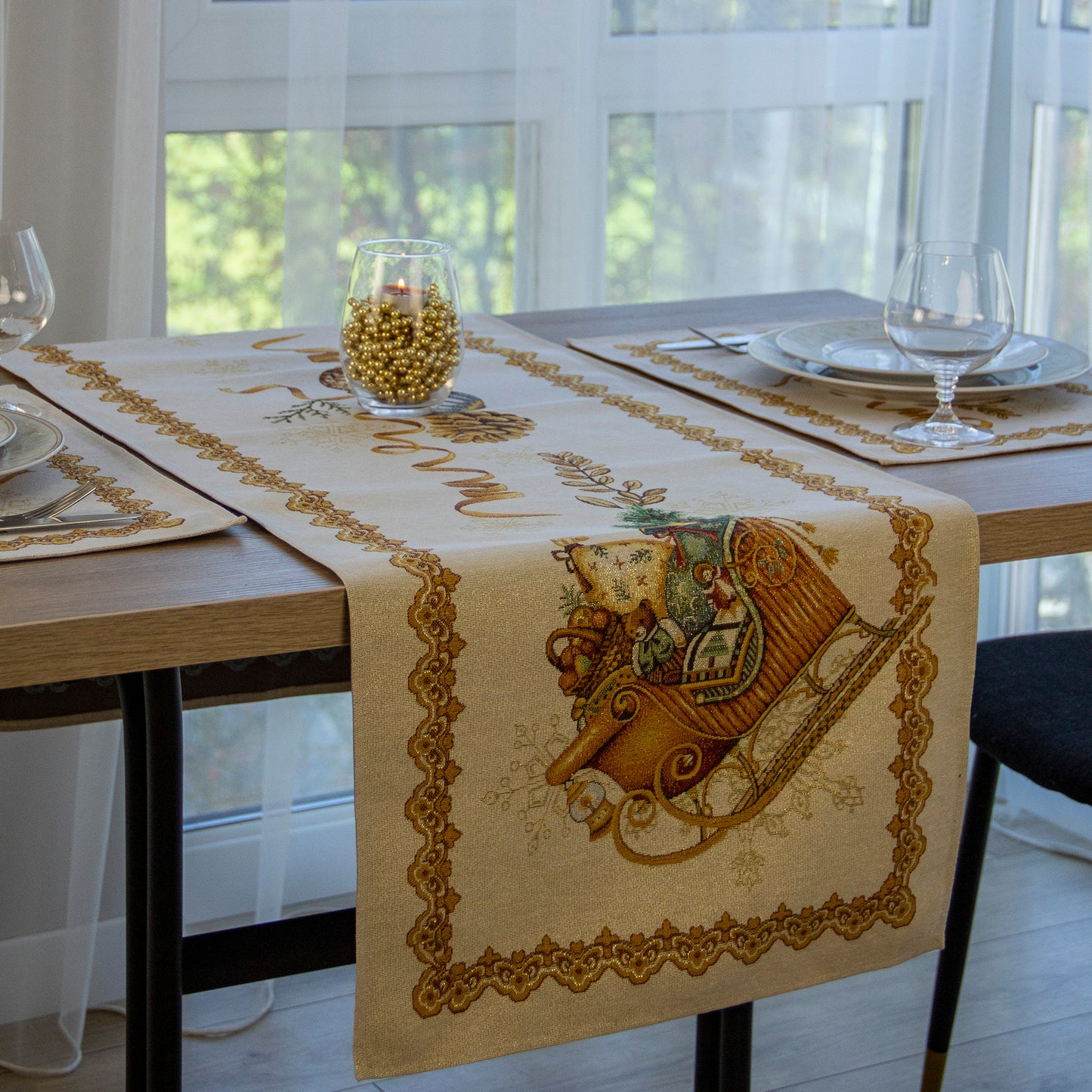 Christmas Table Runner Golden Threads Lurex Fabric Tapestry Rectangular Old Pattern Napperon