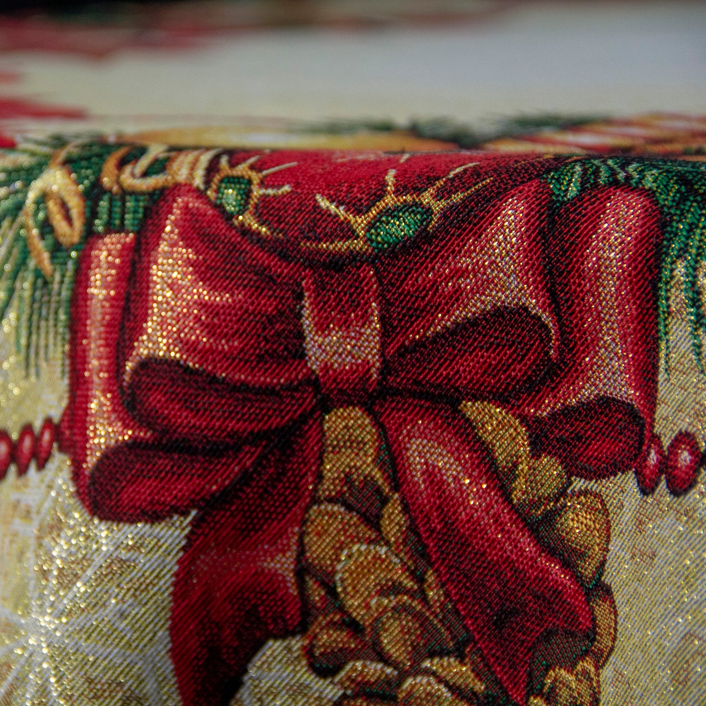 Round Christmas Tablecloth Golden Red Red Poinsettia