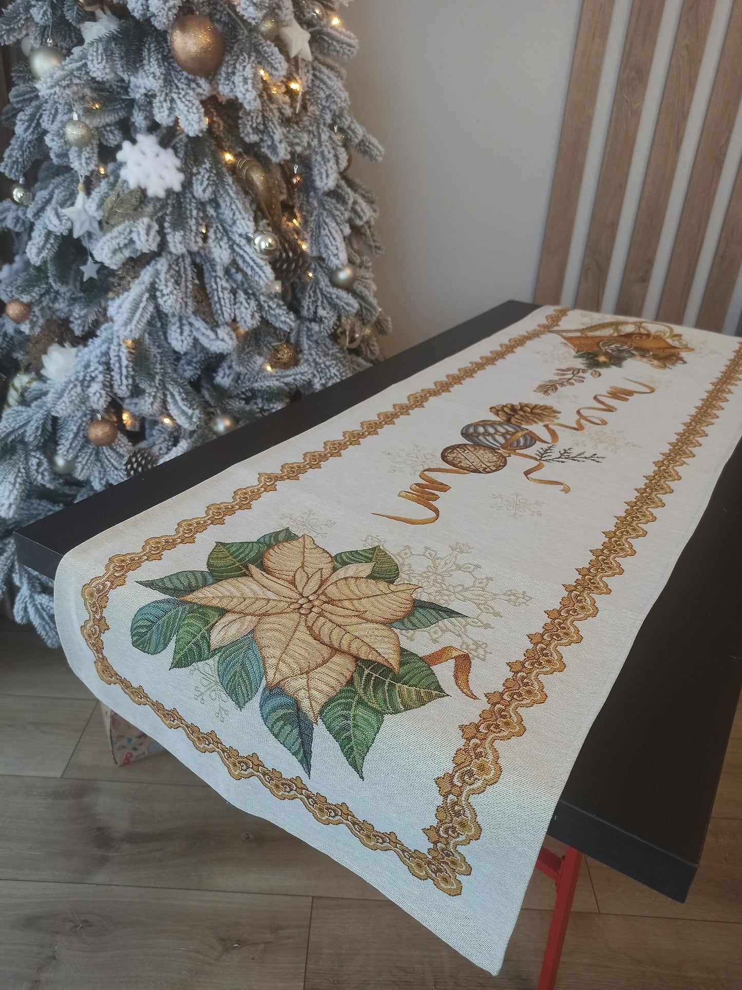 Christmas Table Runner Golden Threads Lurex Fabric Tapestry Rectangular Old Pattern Napperon Media 1 of 10