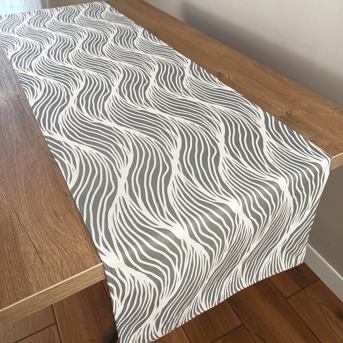 Table Runner Decorative Gray Waves Waterproof Rectangular Modern