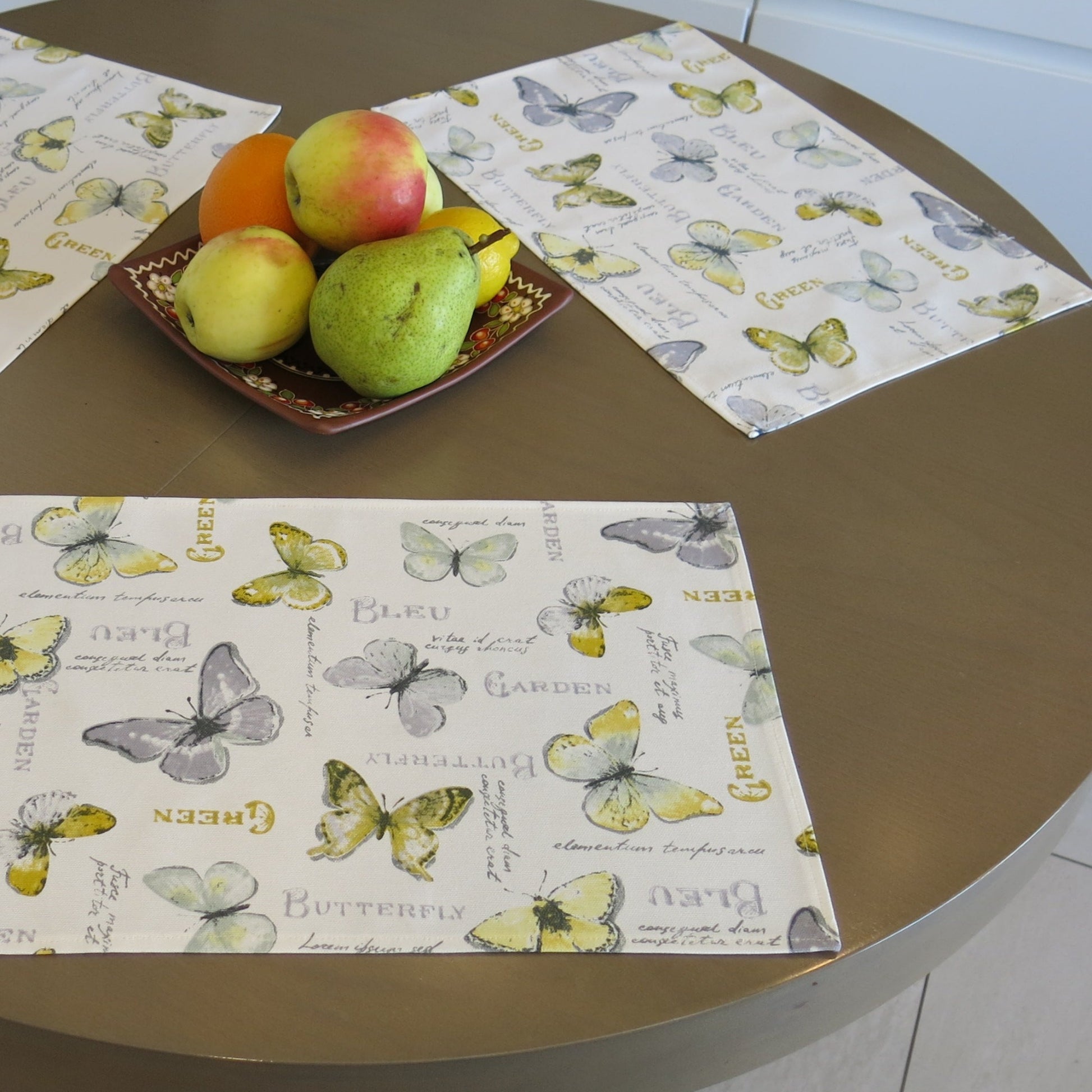 Placemats Fabric Waterproof Floral (set of 2) Size: 12in X 16in (30cm X 40cm) Yellow Butterflies