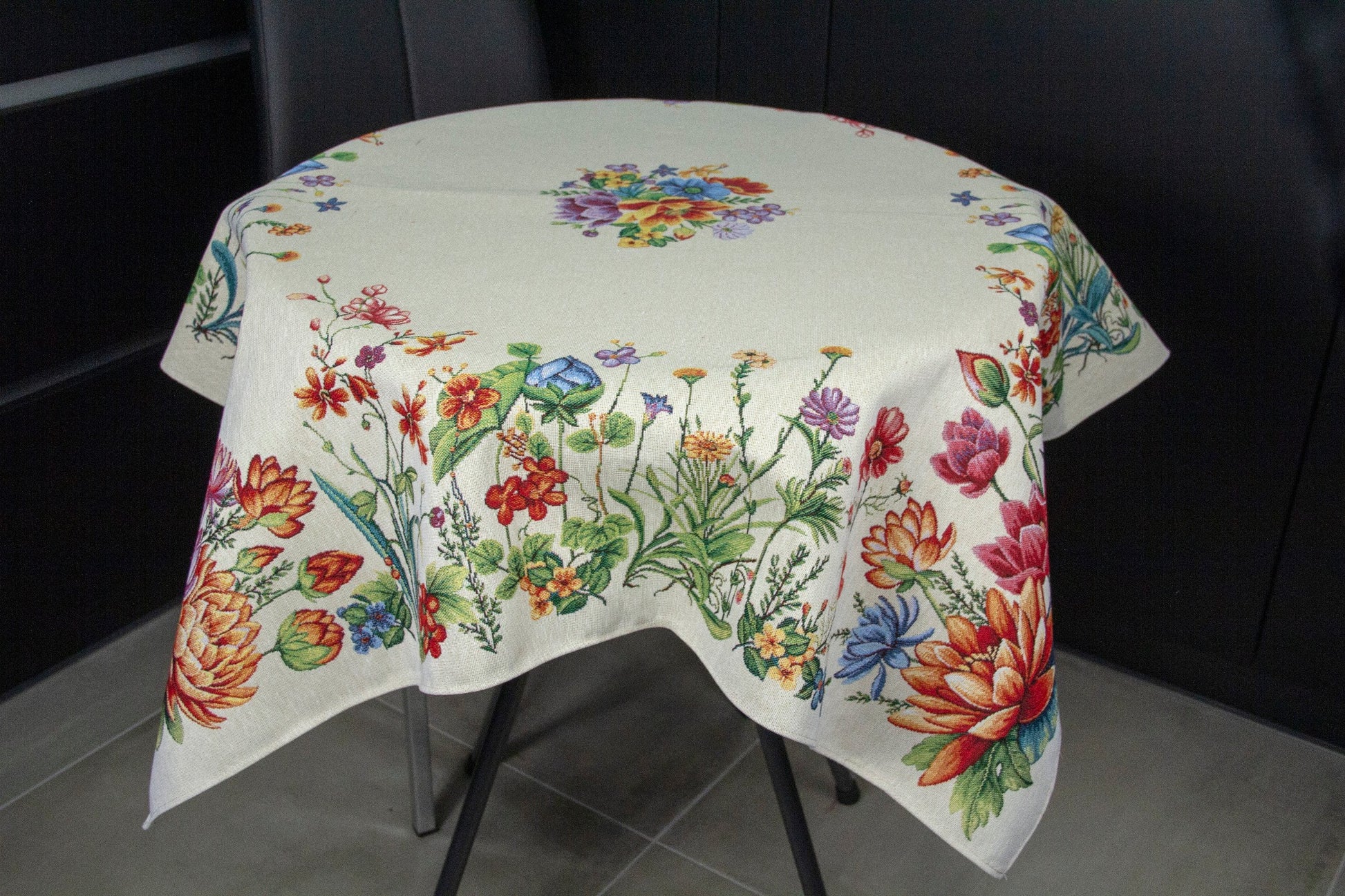 Fabric Tablecloth Centerpiece Rectangular Floral Ivory with Flower Cute Tapestry Table linen