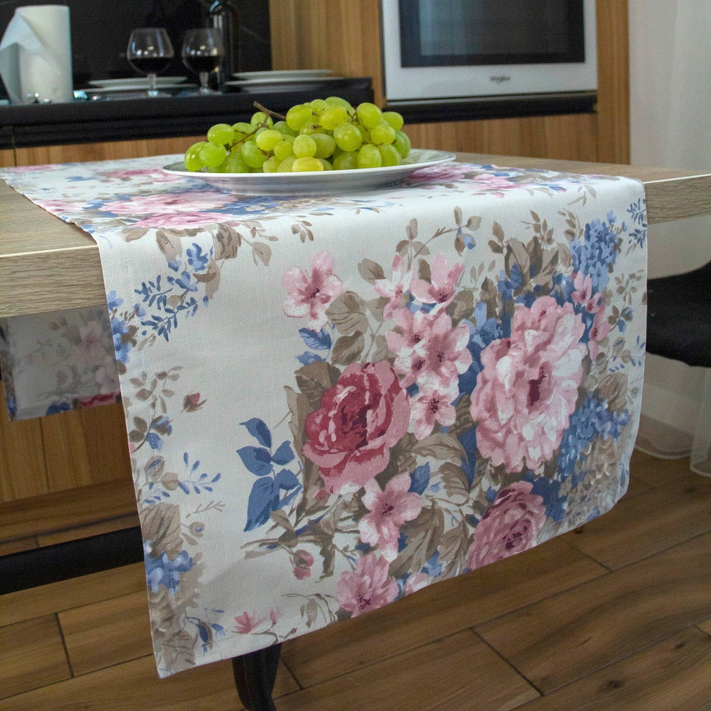 Table Runner Decorative Waterproof Rectangular Floral in French style